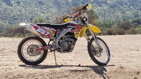 Moto zusuki rmz 450 año 2014