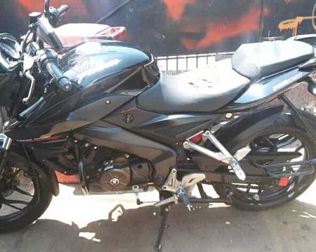 Pulsar NS 150 en desarme