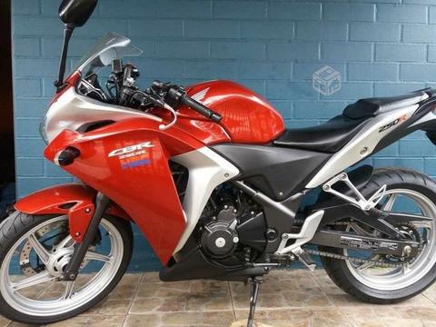 Honda cbr 250