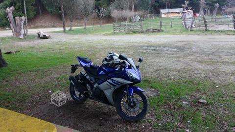 Yamaha R15