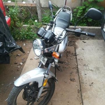 Motocicleta Yamaha YBR 125cc 2012