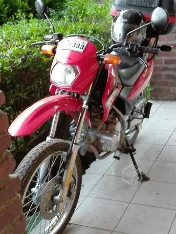 Moto Honda modelo XR 125 L