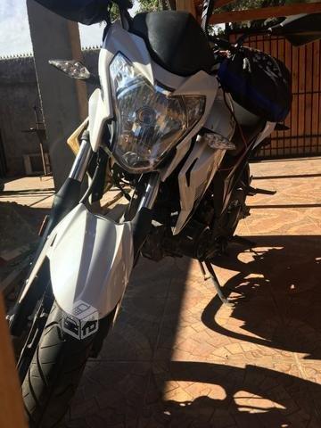 Moto loncin 175 año 2016