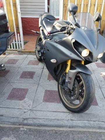 Moto Yamaha YZF-R1 2014