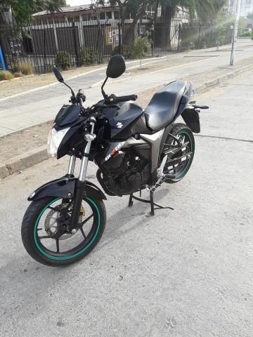 Moto suzuki gixxer 150.cc