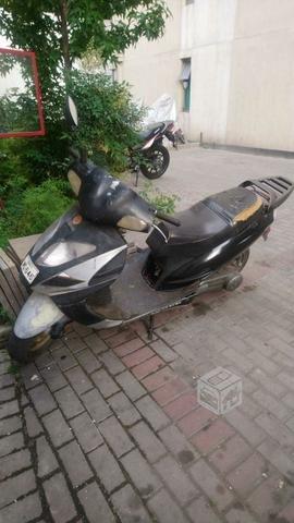 moto escuter papeles atrasados 150.000