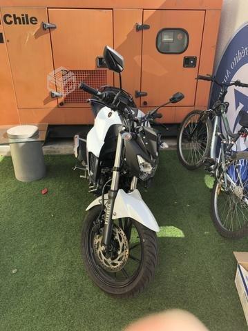 Moto Yamaha FZ25 año 2018
