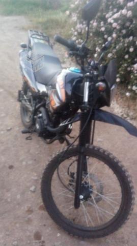 moto semi nueva