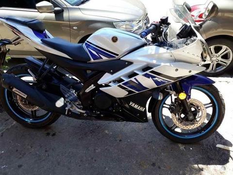 Yamaha r15