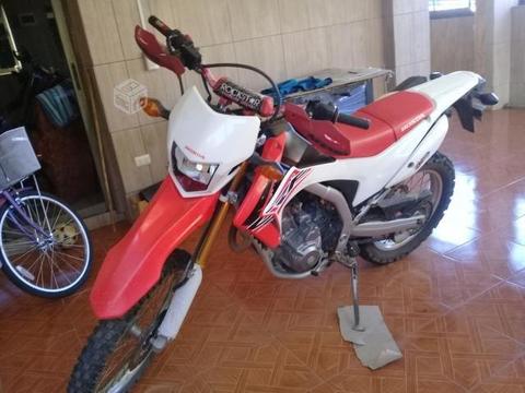 Moto honda CRF 250