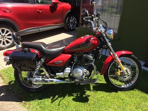 Yamaha enciner 2011 1800 km, en excelente estado