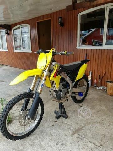 Suzuki rmz 250 2015