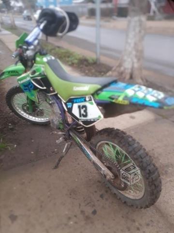 Moto enduro kawasaki klx 300cc