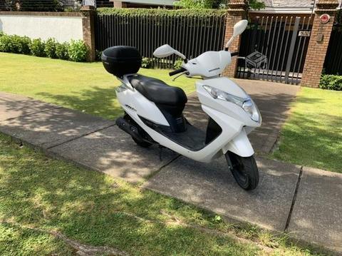 Scooter honda elite 2700 km