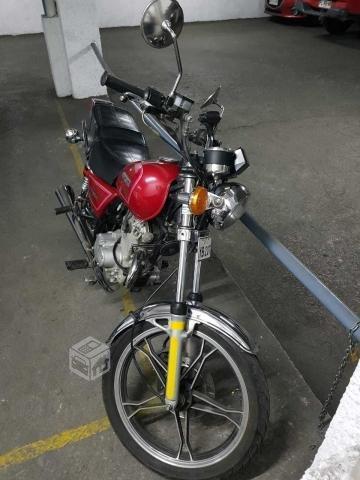Moto Suzuki GN 125H