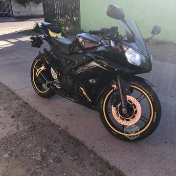 Yamaha r15