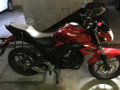 Moto Gixxer inyectada 4500KM