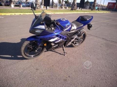 Yamaha r 15