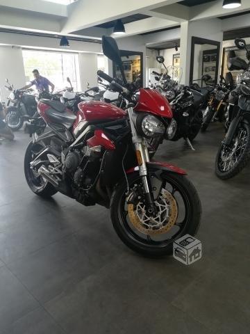 TRIUMPH Street triple S