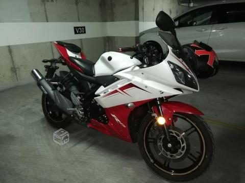 Yamaha R15