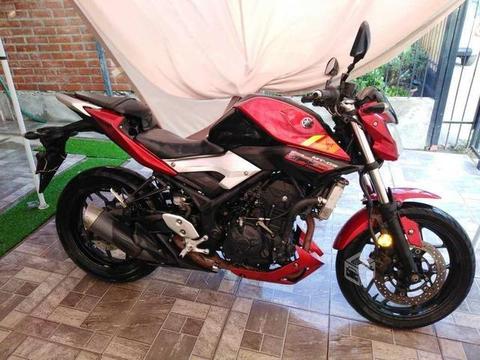 Moto yamaha mt03
