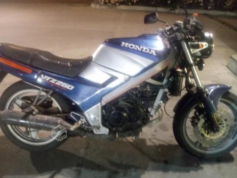 Moto honda vtz 250cc