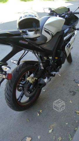 Moto r3 300 motorrad