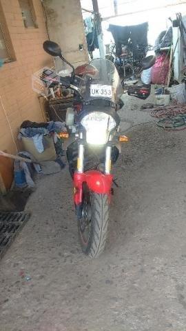 Kawasaki. Versys 650cc 2009