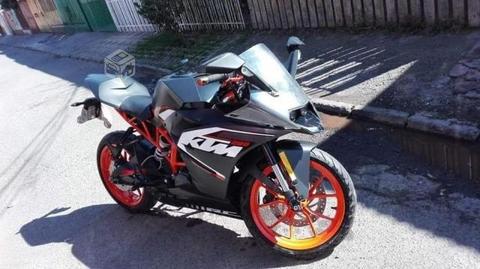 Moto KTM rc200