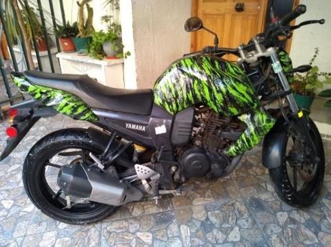 Moto Yamaha FZ16
