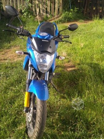 Moto Suzuki gixxer