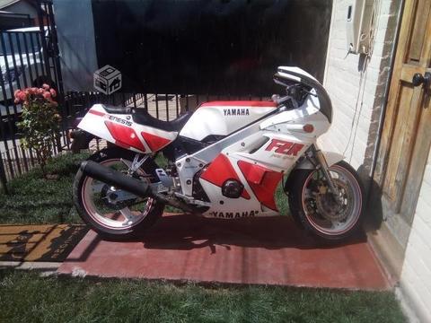 Yamaha 400cc al día