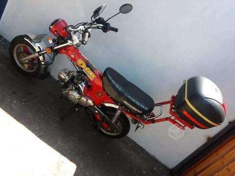 Moto Marca Motorrad Roja, Modelo FB100 Dax