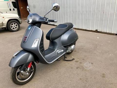 Vespa GTS 300 SS