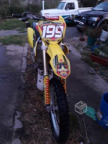 Suzuki rmz 250