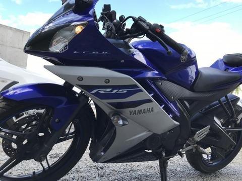 Yamaha r15