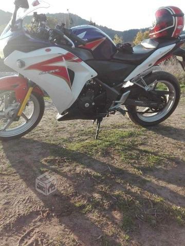 Honda cbr 250