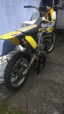 Suzuki rmz