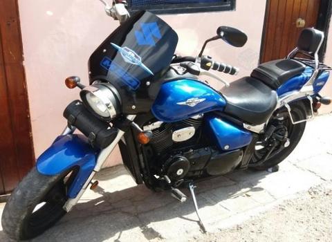 Moto Suzuki Boulevard M 50