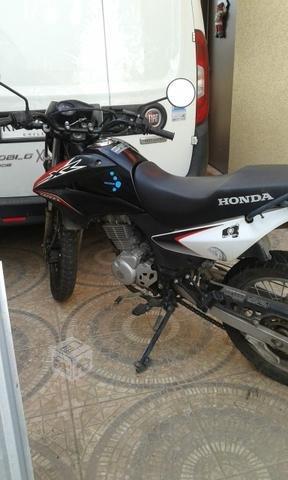 Moto Honda XR150L año 2015