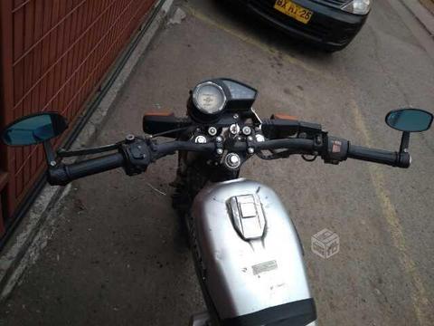 Moto honda cgl al dia