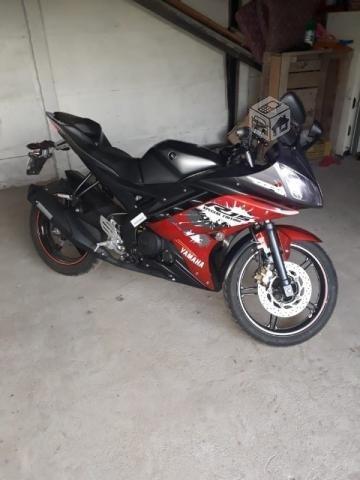 Moto YAMAHA R15