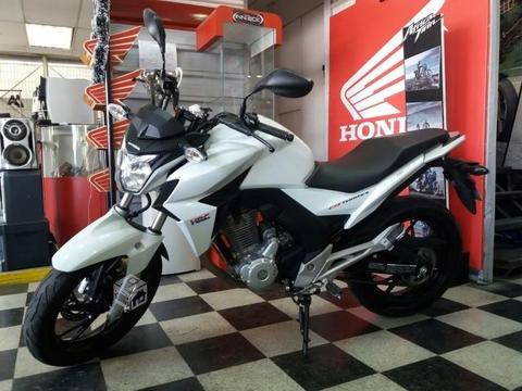 Honda cb250 twister 2017 impecable