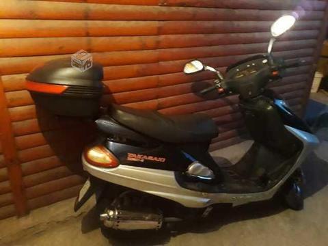 Moto escuter. 2015