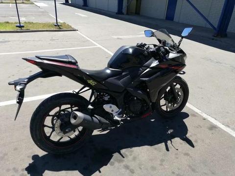 R3 moto yamaha 2015