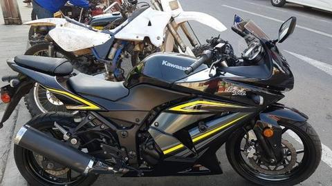 Kawasaki ninja 250 edicion especial