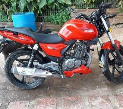 Moto rks como nueva