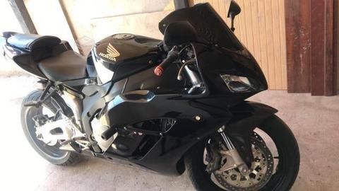 cbr1000