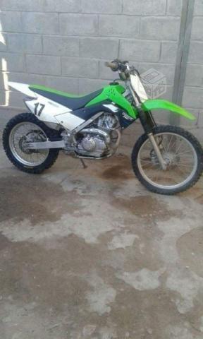 Moto kawasaki kxl140