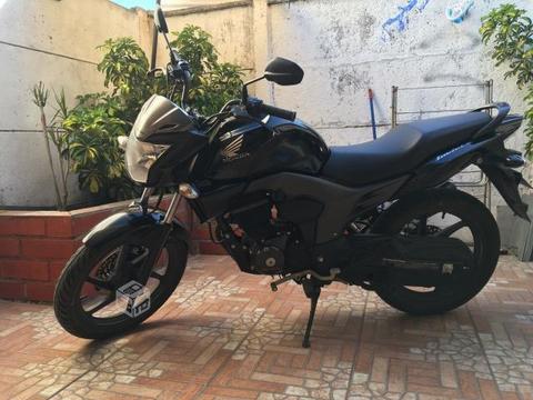 Honda invicta 150 cc como nueva casi sin uso